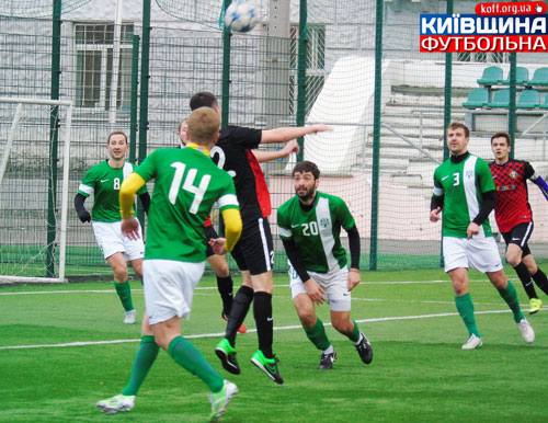 Екс-діназівці там і там 