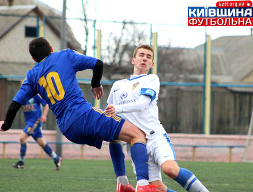 Іванцов може грати