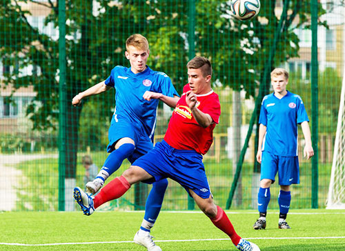 Кусюк забив з кутового